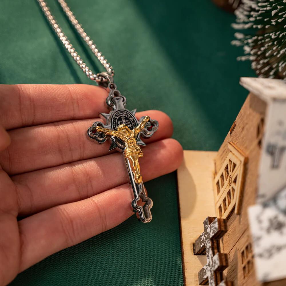 Crucifixo Exorcista de São Bento - Abençoe Você e sua Família - Sagrado Tesouro