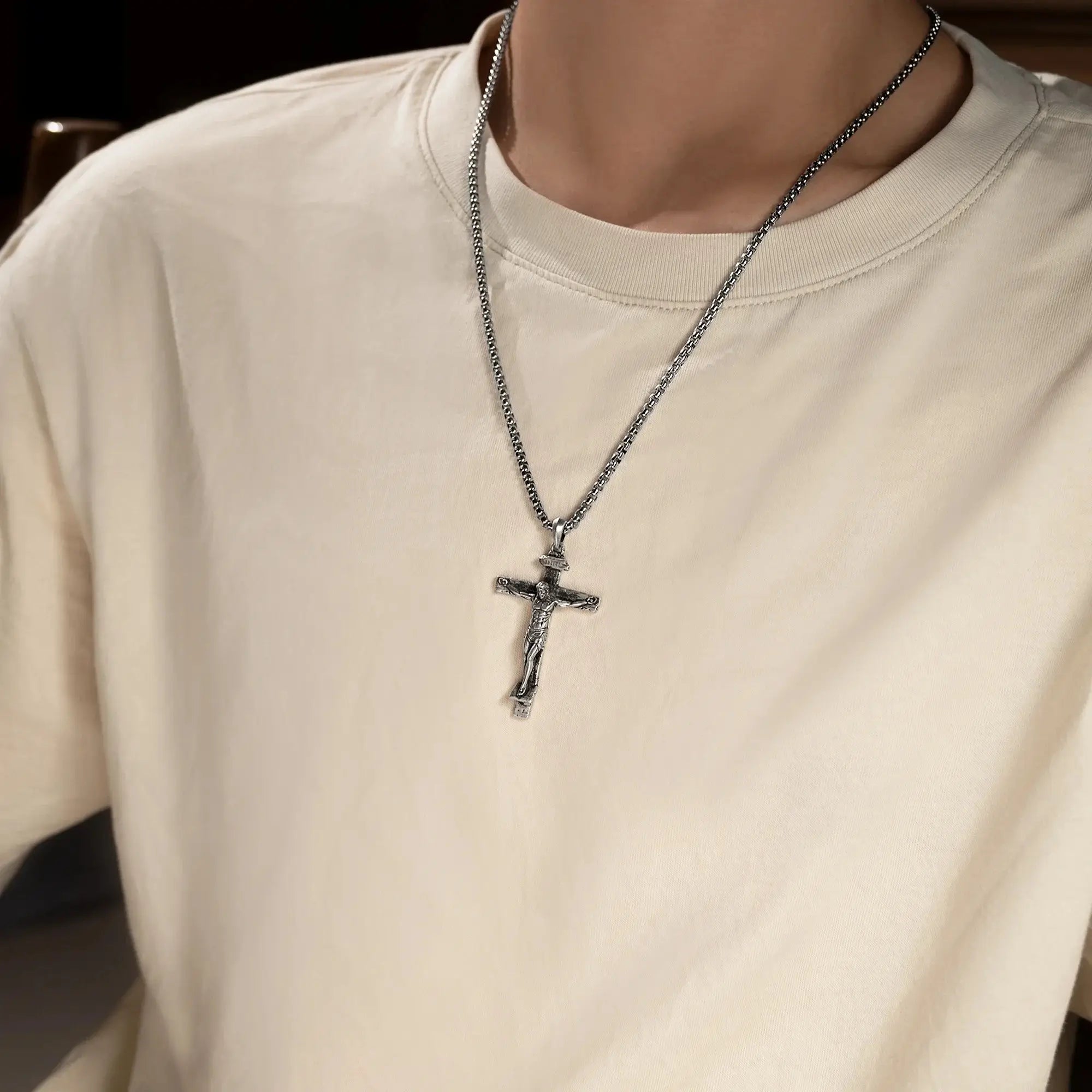 Colar Crucifixo Jesus Cristo - A Crucificação - Sagrado Tesouro