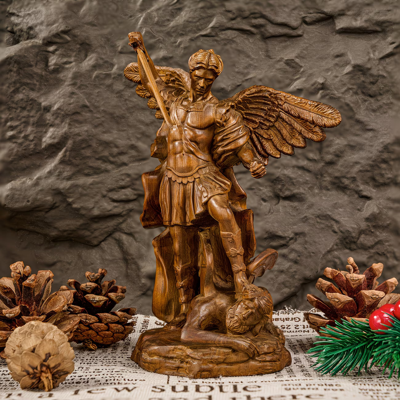 Escultura São Miguel Arcanjo em Madeira - Sagrado Tesouro