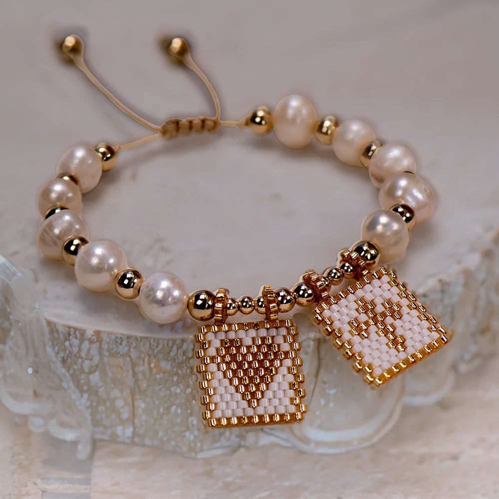 Pulseira de Pérola com Coração e Cruz - Sagrado Tesouro