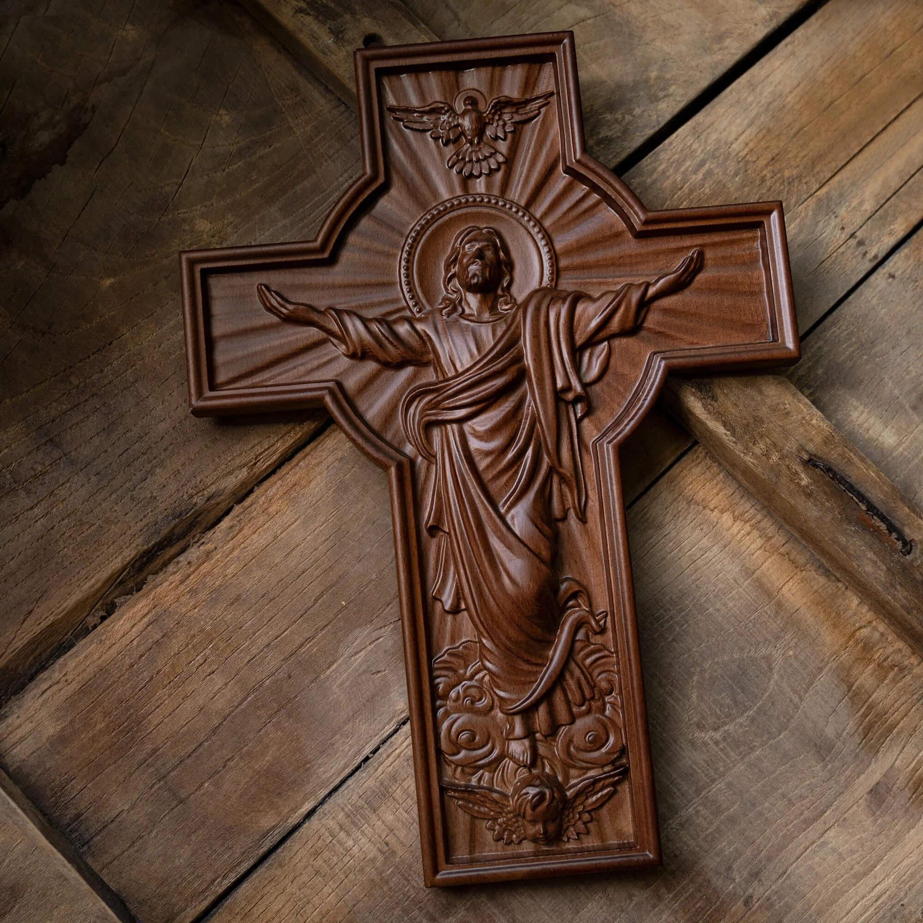 Cruz de Escultura em Madeira da Ascensão de Jesus - Sagrado Tesouro