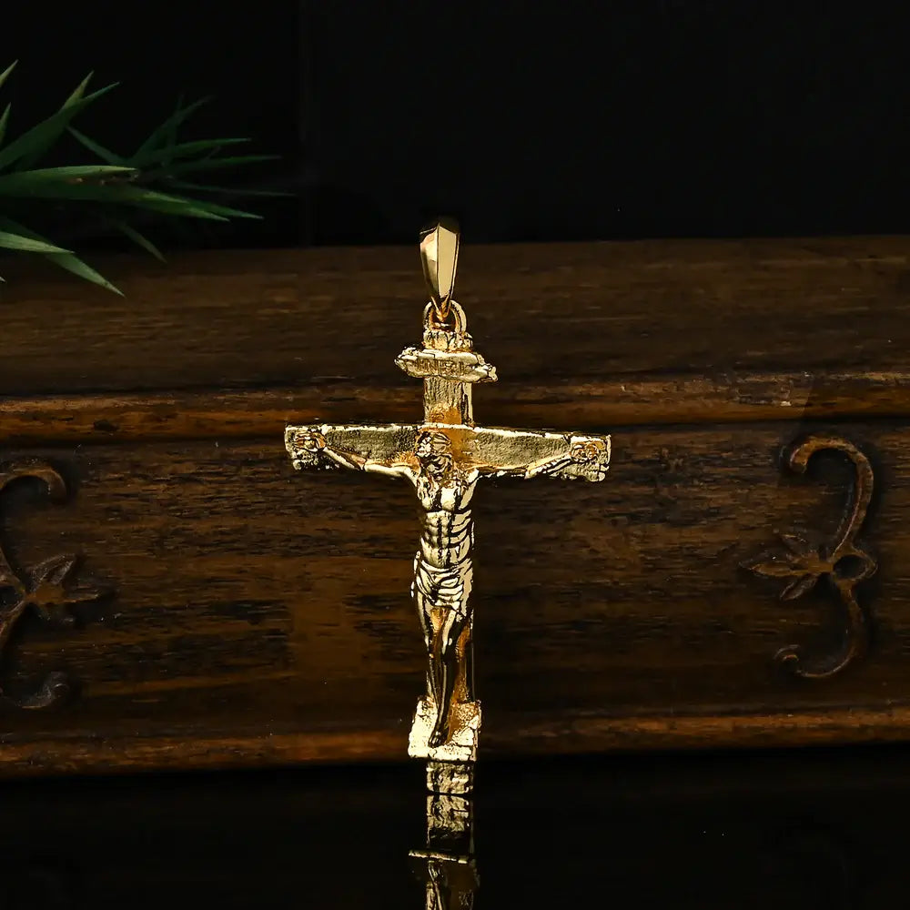 Crucifixo Jesus Cristo Dourado - A Crucificação - detalhes